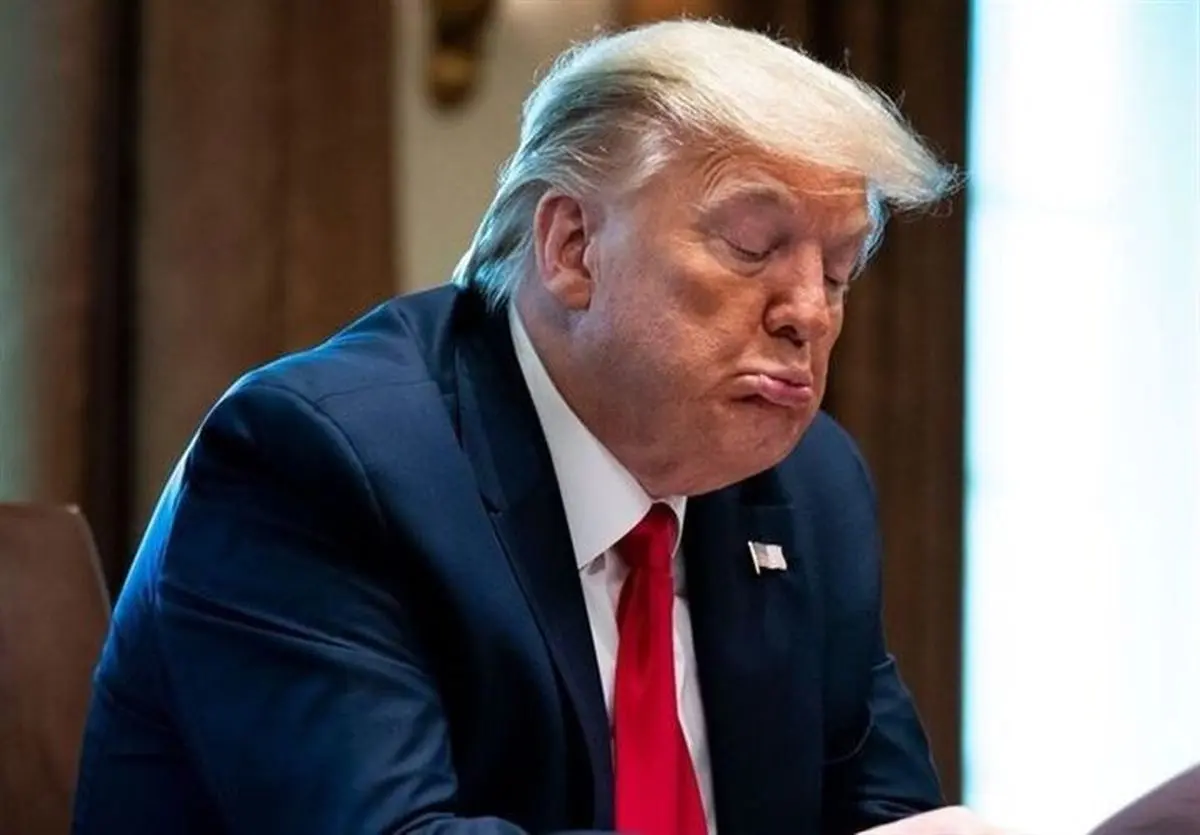 ترامپ در صورت استیضاح از چه مزایایی محروم می‌شود؟