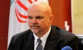 گری لوئیس: ظریف در حال ساخت پل های ارتباطی با اروپاست