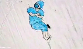 خلق نقاشی‌های غول‌پیکر روی برف/ ویدئو