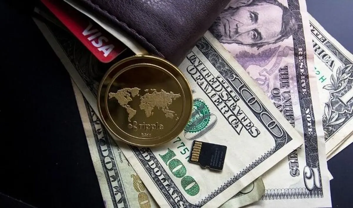 دلار در معاملات جهانی بالا رفت
