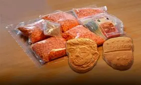 مواد روانگردان شیشه به شکل نقل و شکلات/ ویدئو