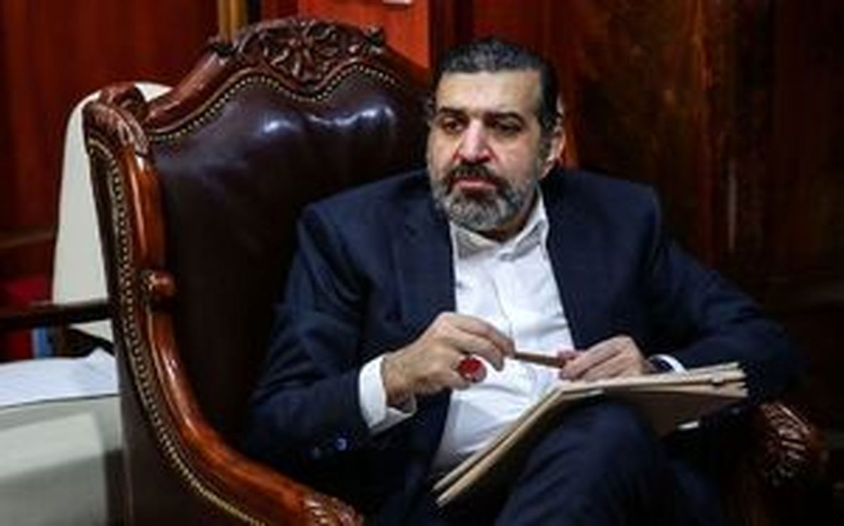 در محفل چپهای جوان چه گذشت؟/ خرازی: مشکل ایران این است که یک ماهاتیر محمد ندارد که درد مردم را بفهمد