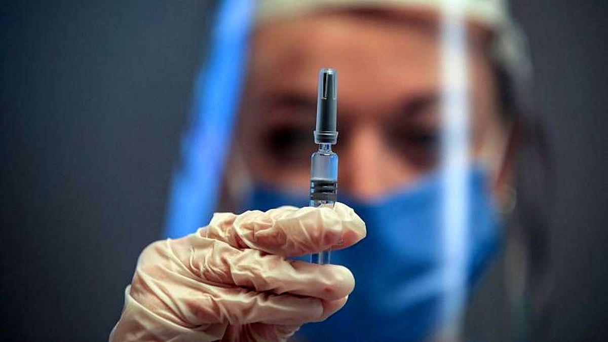 آغاز واکسیناسیون کرونا در هند همزمان با اعتراض به تاخیر در تحویل واکسن در اروپا 