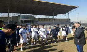 تصاویر عجیب از تمرین استقلال/ عکس