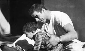 «بابک هستم، پسر آقای تختی»/ گفت‌وگو با فرزند ۱۱ ساله در مورد پدر