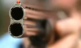 قتل مرد نگهبان با اسلحه وینچستری