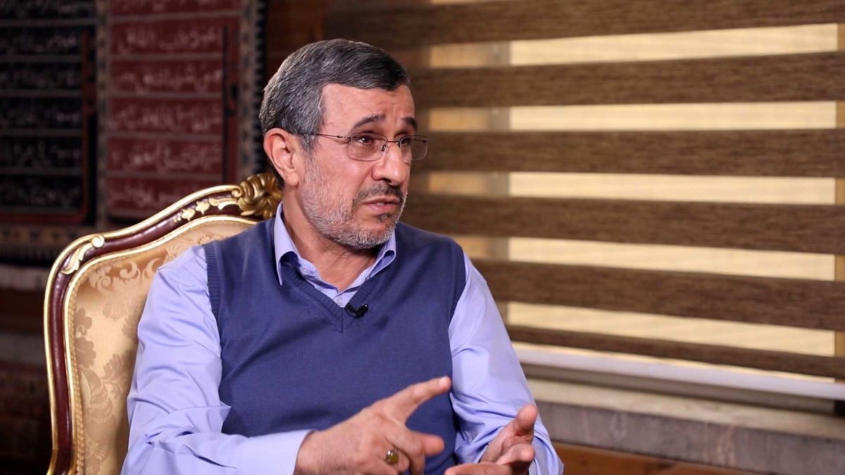 احمدی نژاد: برای توزیع یارانه تهدید به زندان شدم/ گفتم یارانه پول امام زمان است