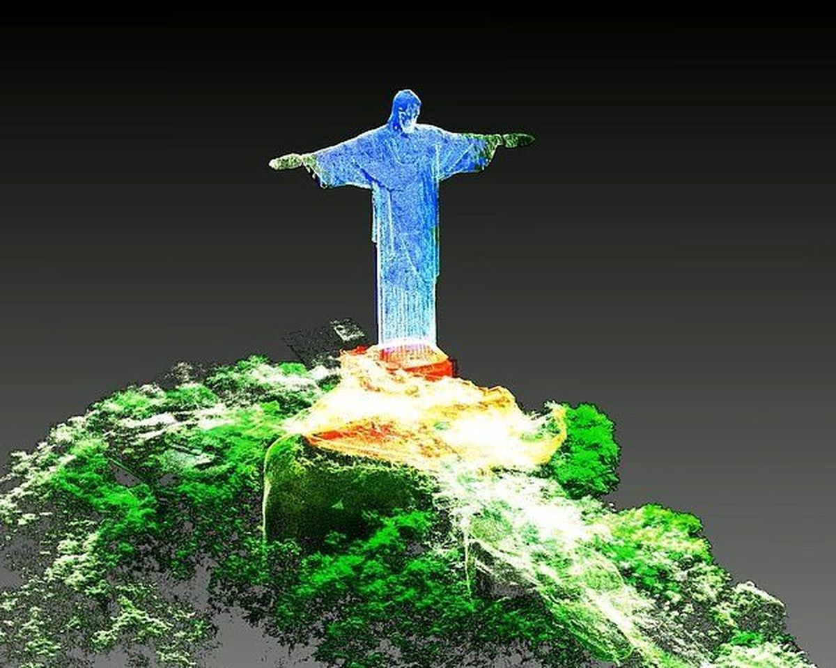 اسکلت مجسمه مشهور مسیح در برزیل نمایان شد