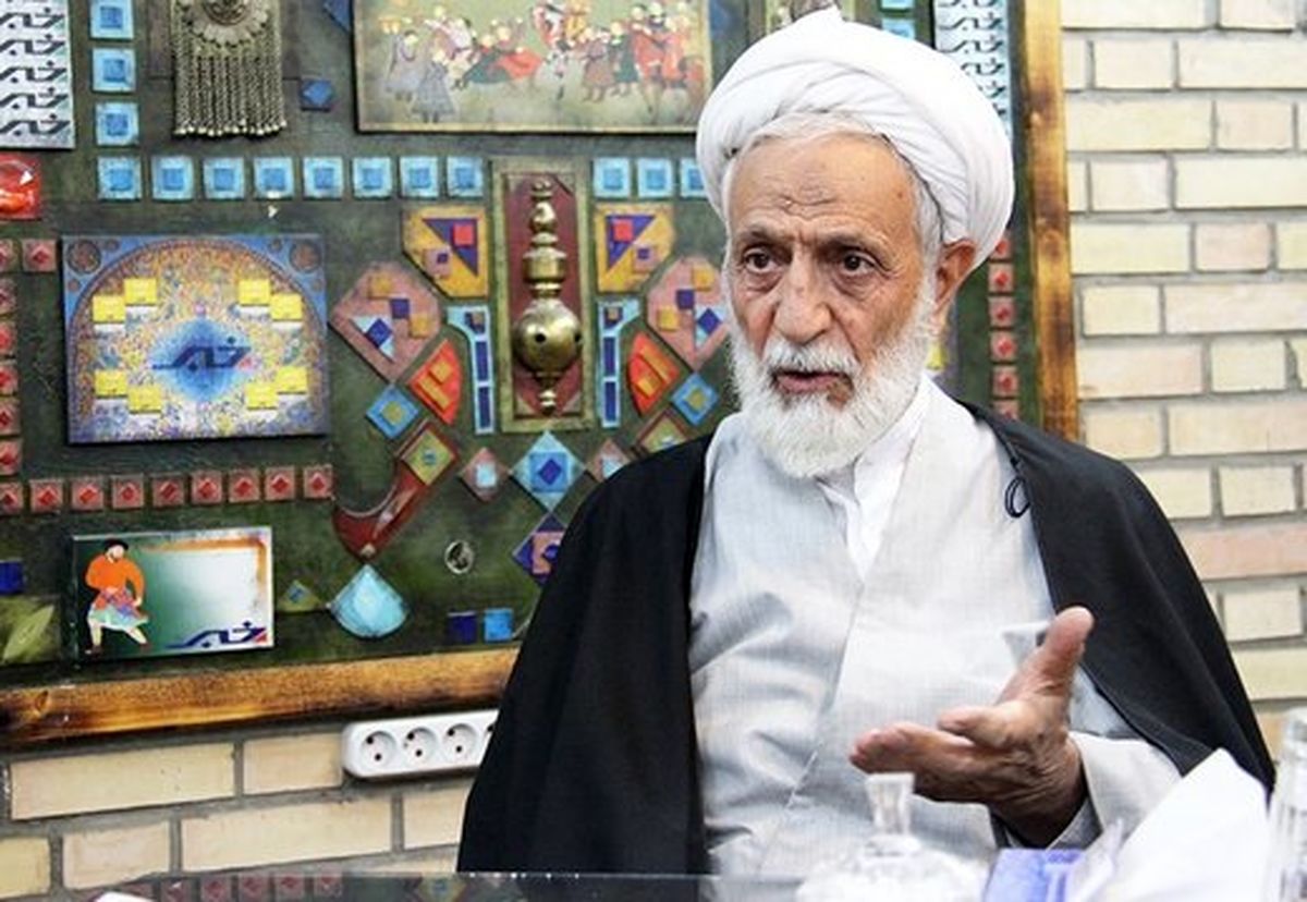 افراد نباید خودشان را بُکشند تا رییس جمهور شوند/ رییسی باید در سنگر قوه قضاییه بماند