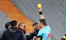 داور بازی پرسپولیس و فولاد از هواداران پرسپولیس عذرخواهی کرد
