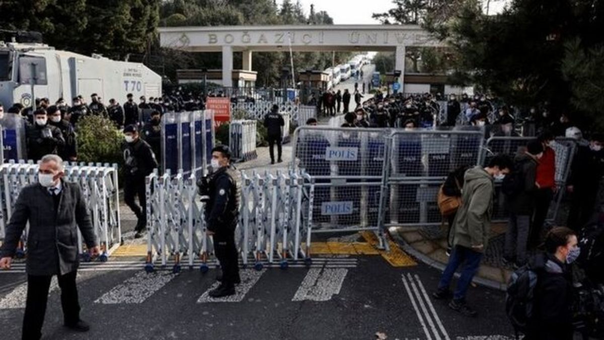 پلیس استانبول ۱۵۹ دانشجوی معترض را بازداشت کرد