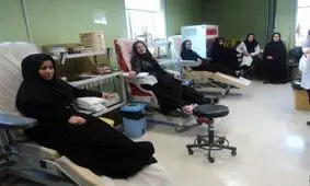 اهدای خون بانوان قزوینی به مناسبت روز مادر