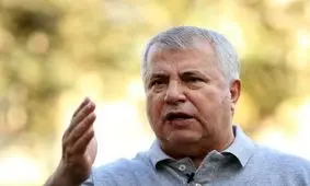 حضور علی پروین در بیمارستان فرهیختگان برای پیگیری حال انصاریان/ ویدئو