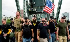 اعضای گروه «پسران مغرور» به اتهام حمله به کنگره آمریکا باز‌داشت شدند