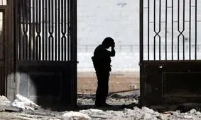 انتشار اولین تصاویر از زندان داعش در شهر «رقه» سوریه/ ورزشگاهی که به «زندان مرگ» تبدیل شد/ عکس