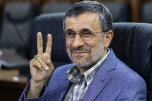 احمدی‎‌نژاد به حضور در انتخابات علاقه‌مند است