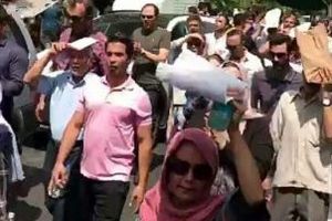 تجمع اعتراض آمیز در میدان ونک/ چرا اسناد پردیسی ها باطل شد؟/ توضیحات شرکت عمران درگفتگو با خبرفوری