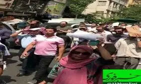 تجمع اعتراض آمیز در میدان ونک/ چرا اسناد پردیسی ها باطل شد؟/ توضیحات شرکت عمران درگفتگو با خبرفوری