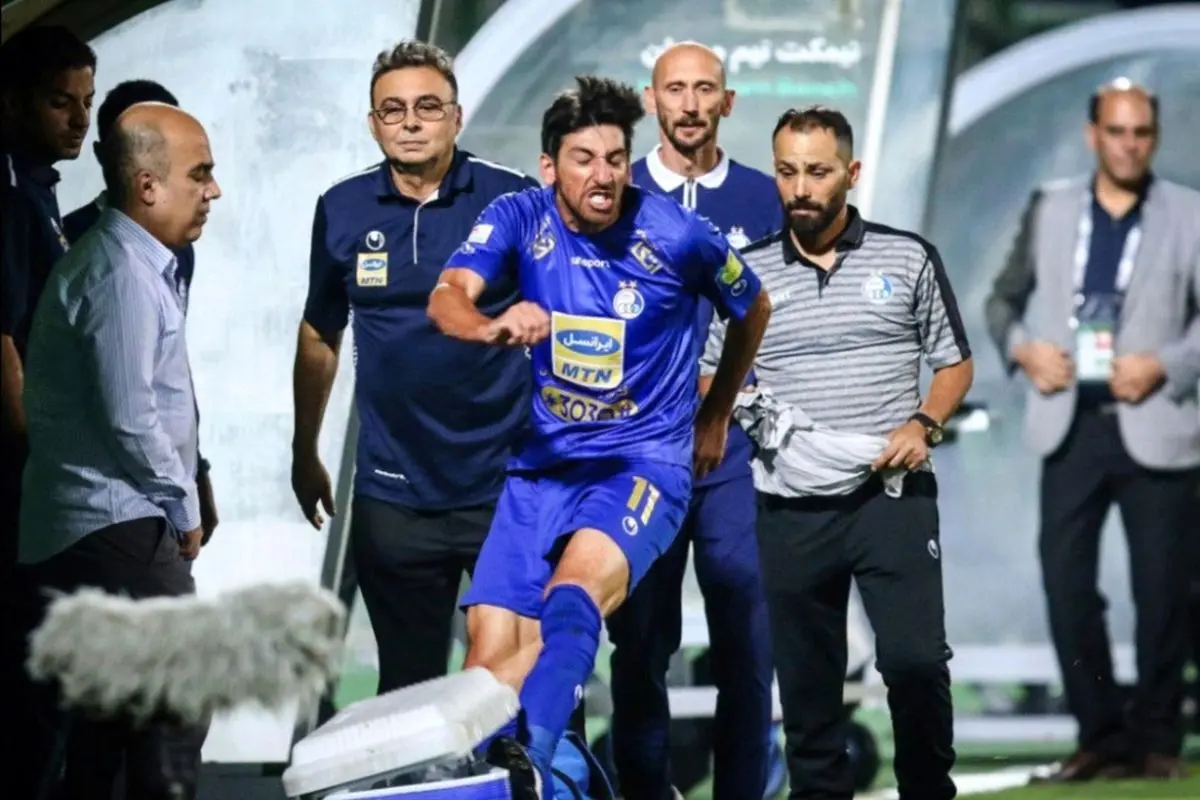 اختلافات علنی شد/ کادر فنی و مدیریت استقلال به تنگنا خوردند؟