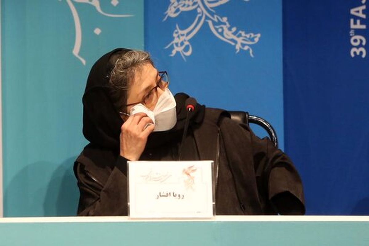 فراستی از این بازیگر زن تعریف کرد/ اگر نبود فیلم نابود میشد!