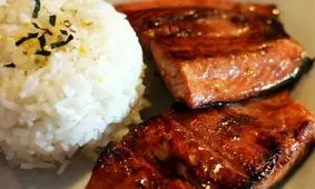 طرز تهیه استیک ماهی با سس سیر