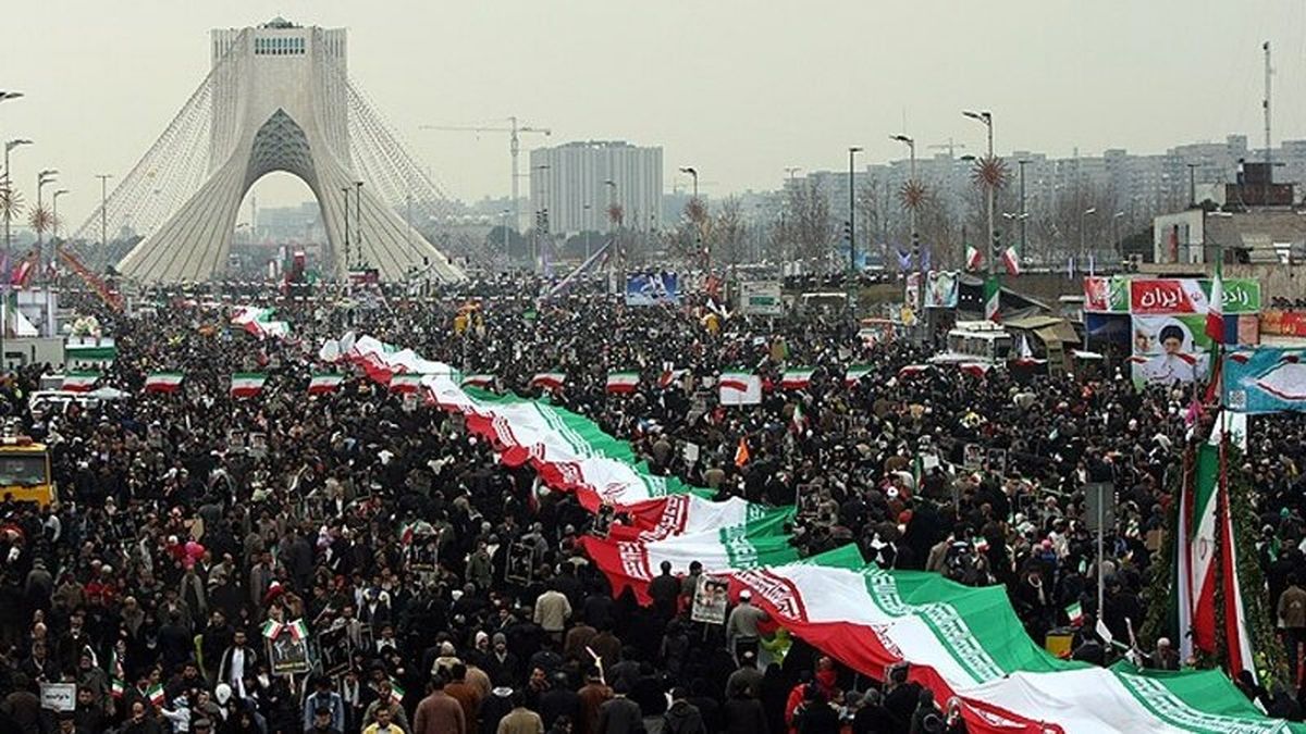 منتقدان دولت سخنرانان مراسم ۲۲بهمن / ۲ وزیر در بین سخنرانان