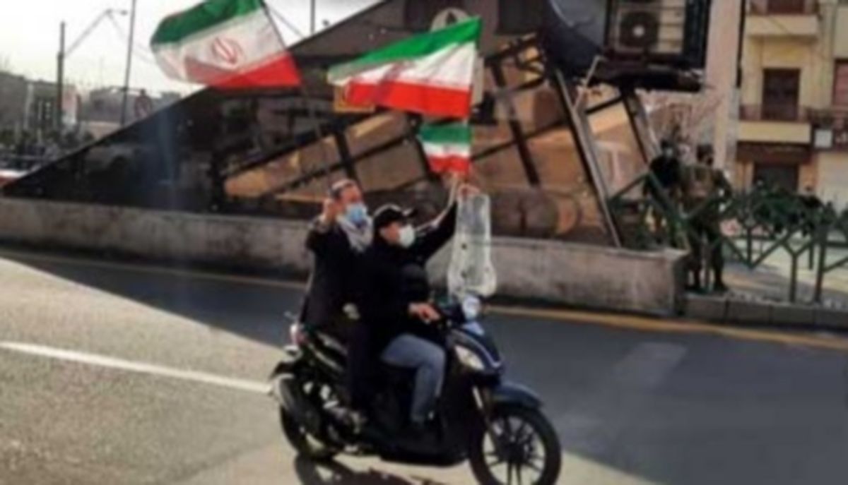 اولین تصاویر از راهپیمایی نمادین ۲۲ بهمن در تهران
