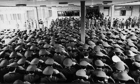 افسران و همافران چگونه به انقلاب پیوستند؟