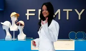 خداحافظی فِنتی با صنعت مد و لباس/ ریحانا بر تولید لوازم آرایشی متمرکز شد 