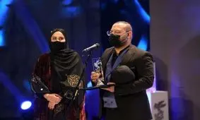 نرگس آبیار و همسرش و سیمرغی که به امانت به‌خانه بردند