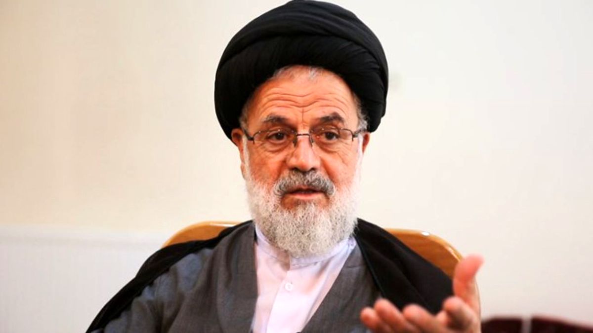 حذف نام امام خمینی (ره) از قطعنامه راهپیمایی ۲۲ بهمن کار نفوذی‌ها است