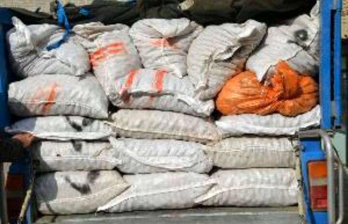 کشف بیش از 4 تن گردوی قاچاق در اراک