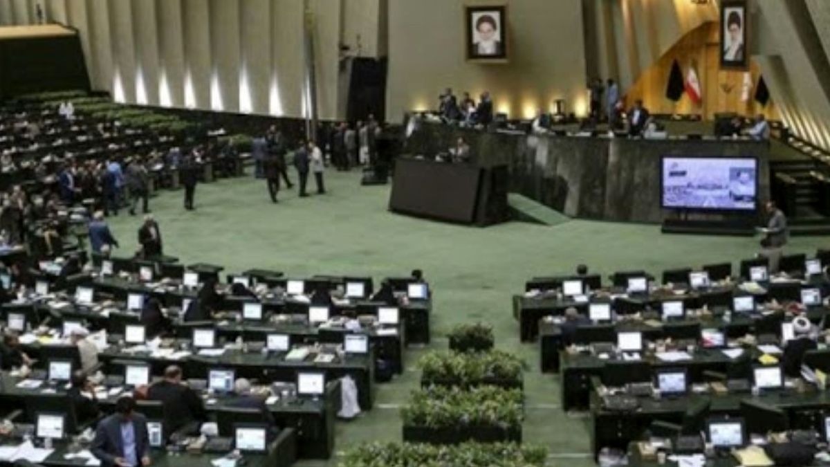 مجلس ورود دولتی‌ها به بهارستان را ممنوع اعلام کرد/ دست بالای پایداری