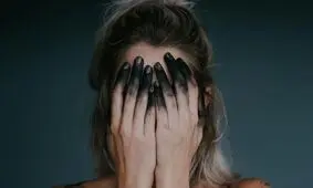 هفت نشانۀ این که شما فردی خود ویرانگر هستید