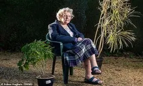 پیرزنی که با خوردن خاک گیاهان، از مرگ جان سالم به در برد