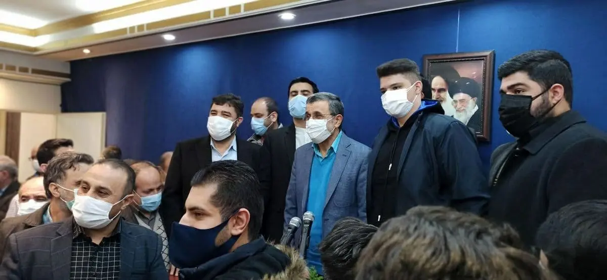 دیدار جمعی از مردم آذربایجان با احمدی‌نژاد/ عکس