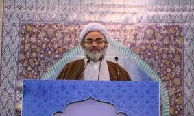 امام جمعه رشت: پوشش زن نباید موجب تحریک دیگران شود/ زن نباید لباس مردان را بر تن کند/ لباس شهرت یعنی لباسی که انگشت‌نما باشد، حرام است