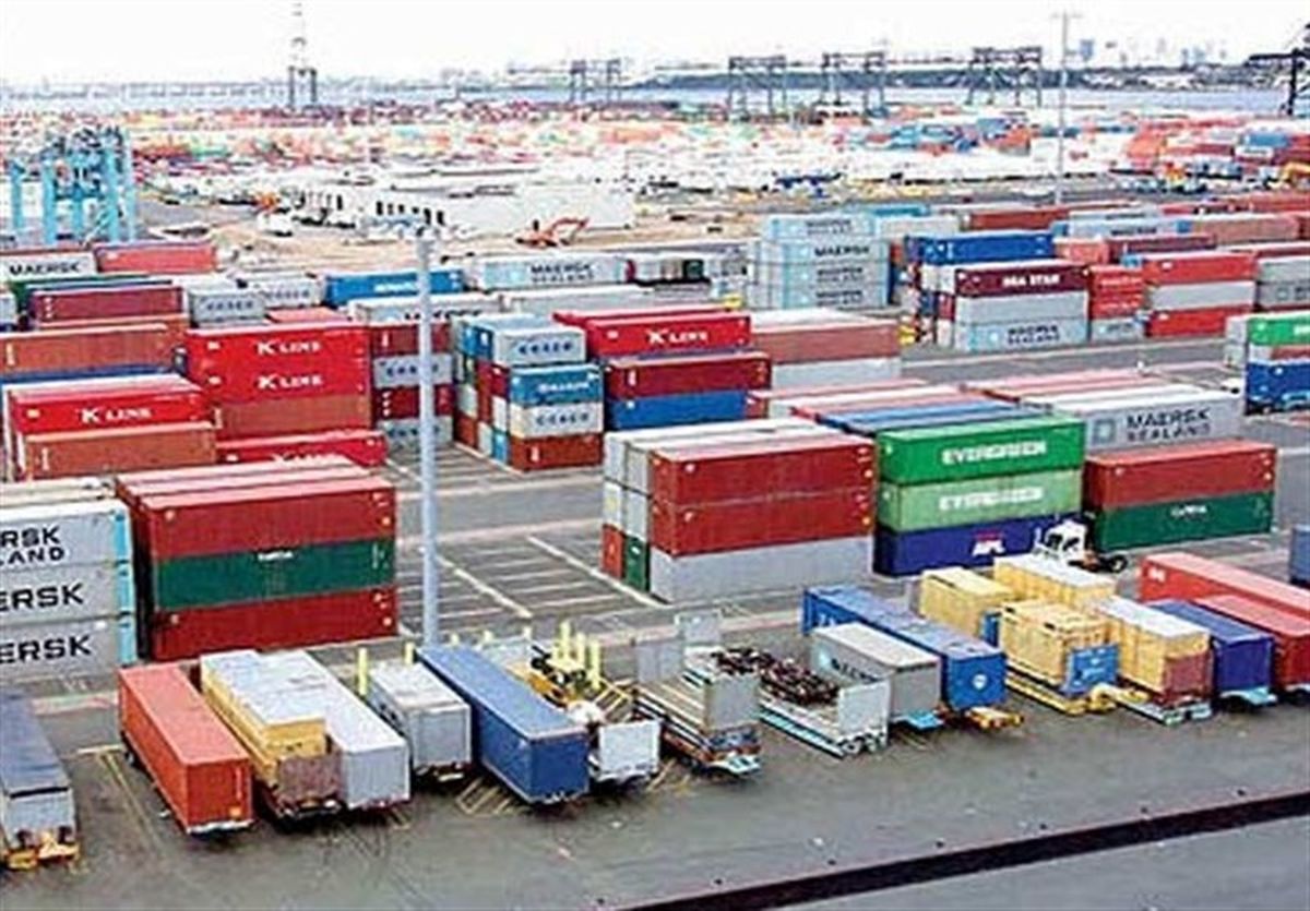 فعالیت تجاری مرز مهران تعطیل نیست/ روزانه ۲۵۰ کامیون کالا صادر می‌شود