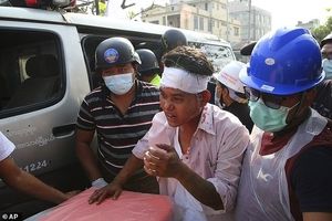 خبری از آنگ سان سوچی نیست/ اعتراضات میانمار همچنان ادامه دارد