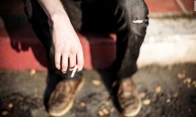 از وکالت تا جست و جو در زباله ها!