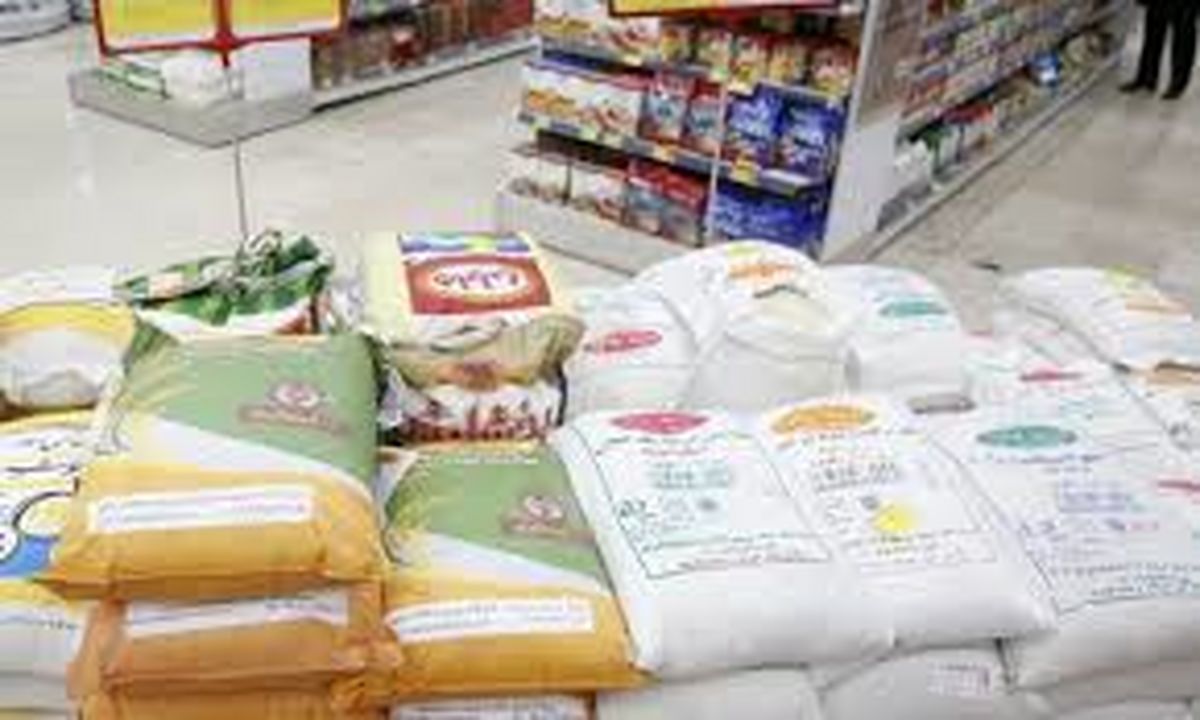 فروش برنج دولتی در برخی فروشگاه‌های زنجیره‌ای همدان ‌به شرط خرید کالاهای دیگر