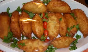 طرز تهیه پیراشکی کلم و قارچ