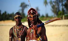 پیش‌گویی عجیب سرنوشت بیماران با مار در آفریقا/ تصاویر