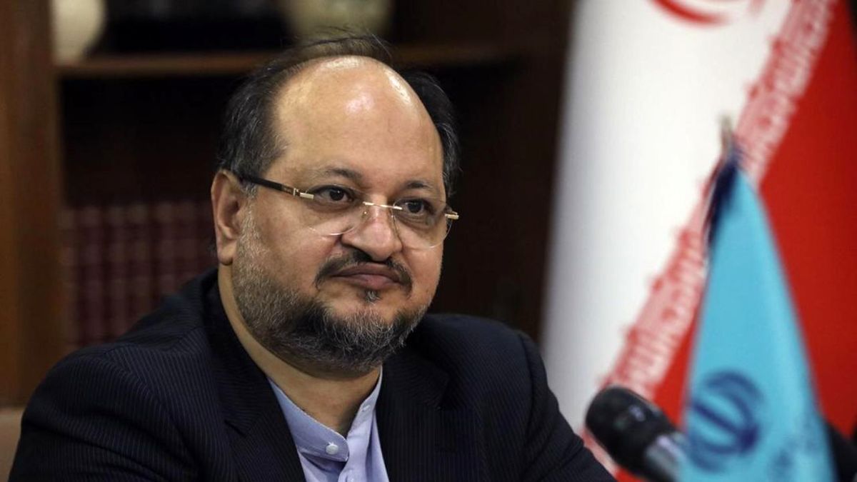 وزیر کار: دستمزد کارگران در روزهای پایانی اسفند نهایی میشود