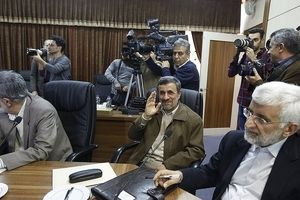دوئل احمدی‌نژاد و حدادعادل