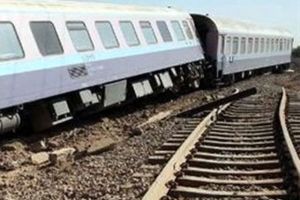 خارج شدن مجدد قطار خرمشهر-تهران از ریل/آسیبی به مسافران وارد نشده است