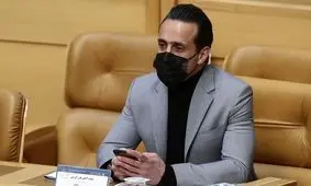 علی کریمی سالن مجمع را ترک کرد/ ویدئو