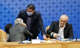 نام یکی از رأی دهندگان به علی کریمی فاش شد