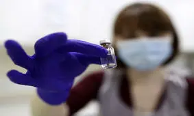 واکسیناسیون بیش از ۲۰ میلیون نفر در انگلیس / کاهش ۳۳ درصدی مرگ و میر کرونایی در هفت روز گذشته