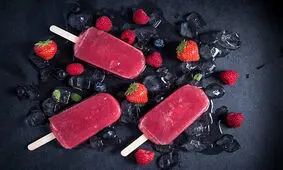 طرز تهیه ماست تمشکی یخی